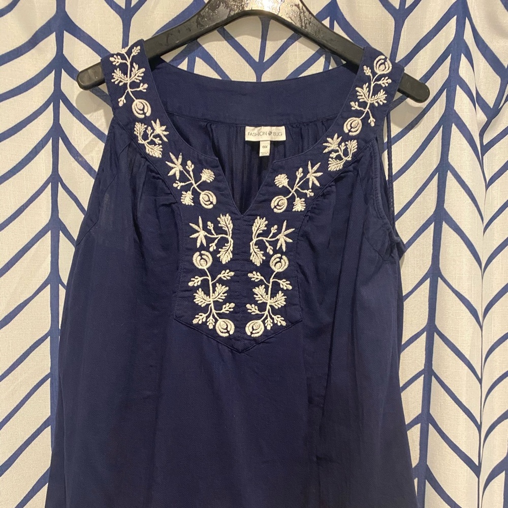 Light Spring/Summer Navy Linen tanktop